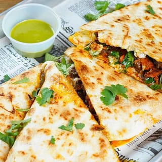 Mixto Quesadilla (Pastor y Asada)